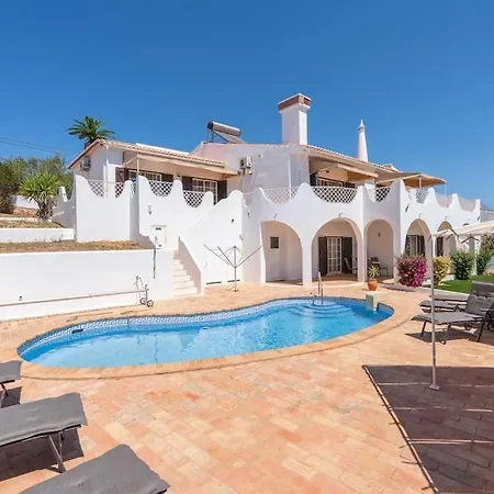 Entire In Da Luz Villa