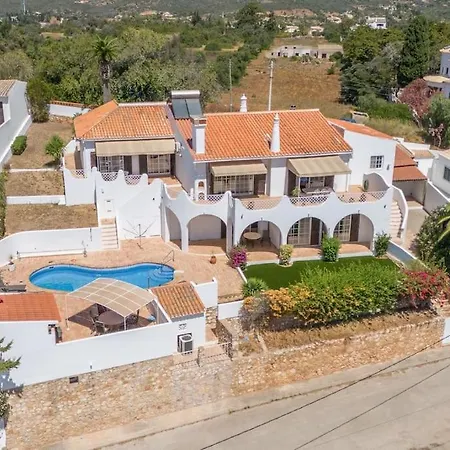 Entire In Da Luz Villa